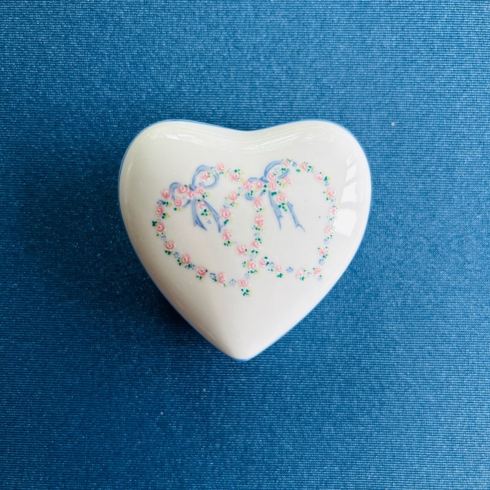 Leart of Brazil Heart-Shaped Porcelain Trinket Box